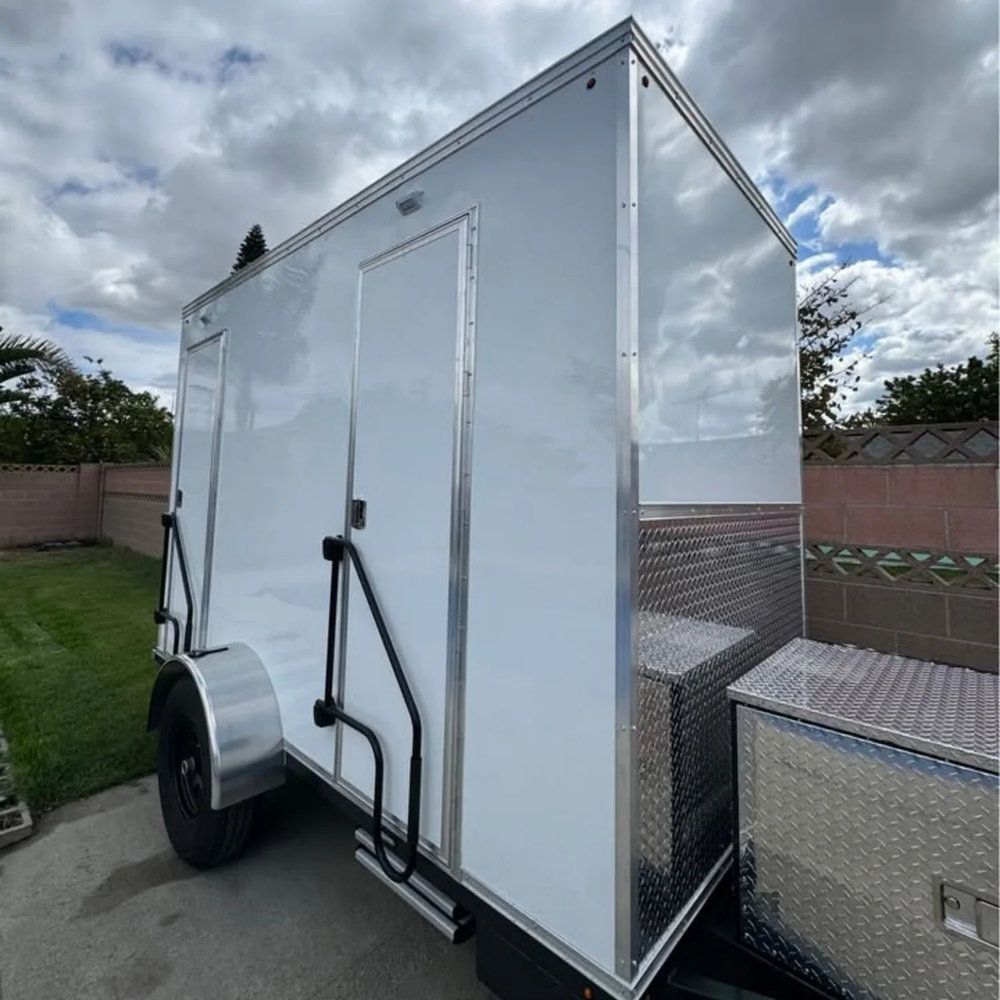 Luxury 2 doors Mobile Toilet Single Axle Enclosed Utility Trailer